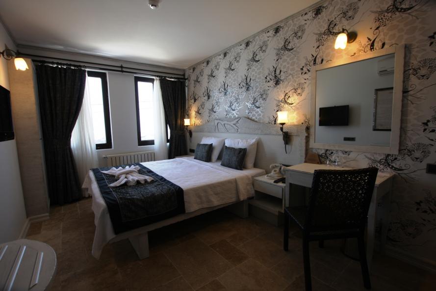 Assos Behram Hotel